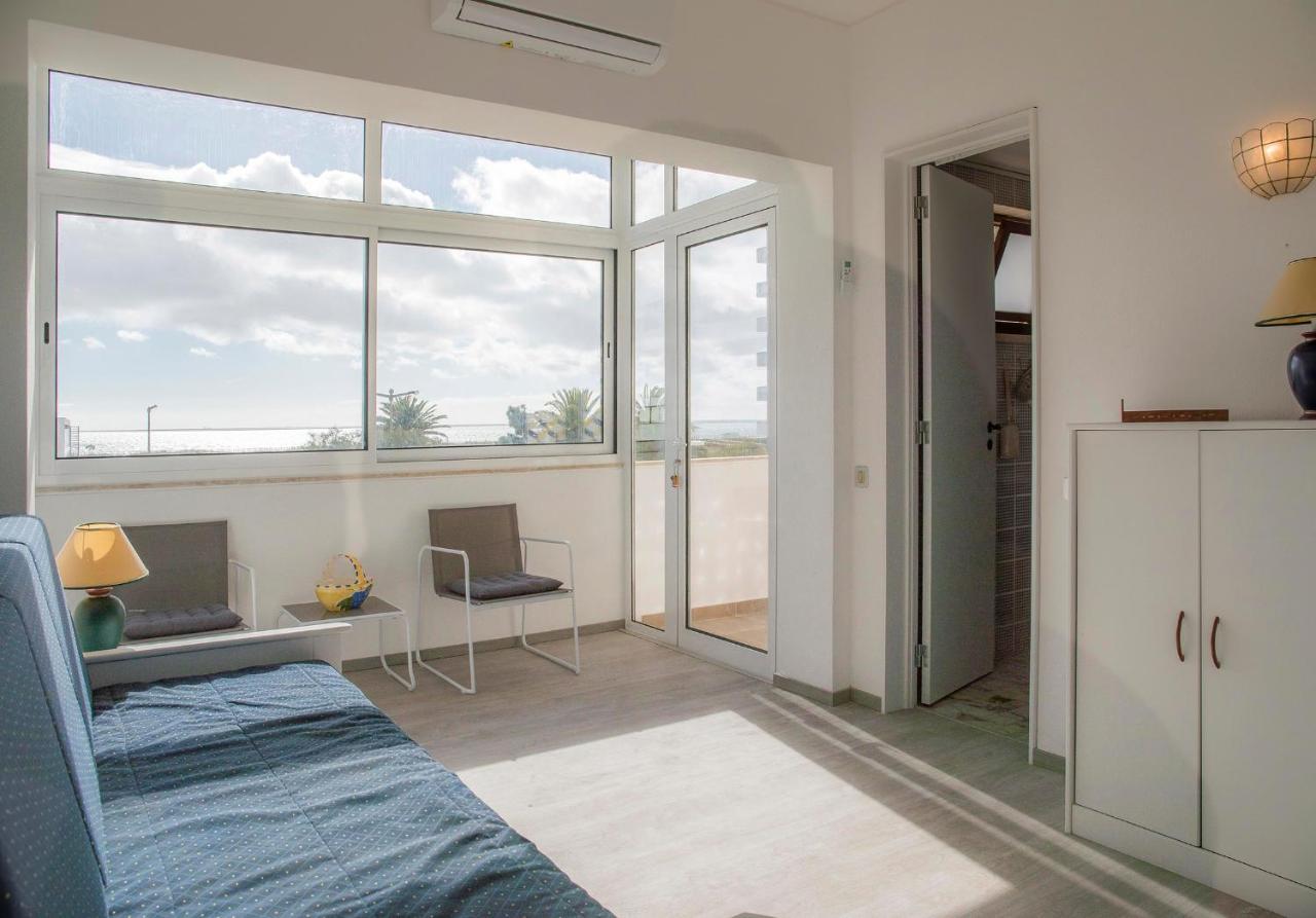 A28 - The Sea Wink Studio Apartment อัลวอร์ ภายนอก รูปภาพ