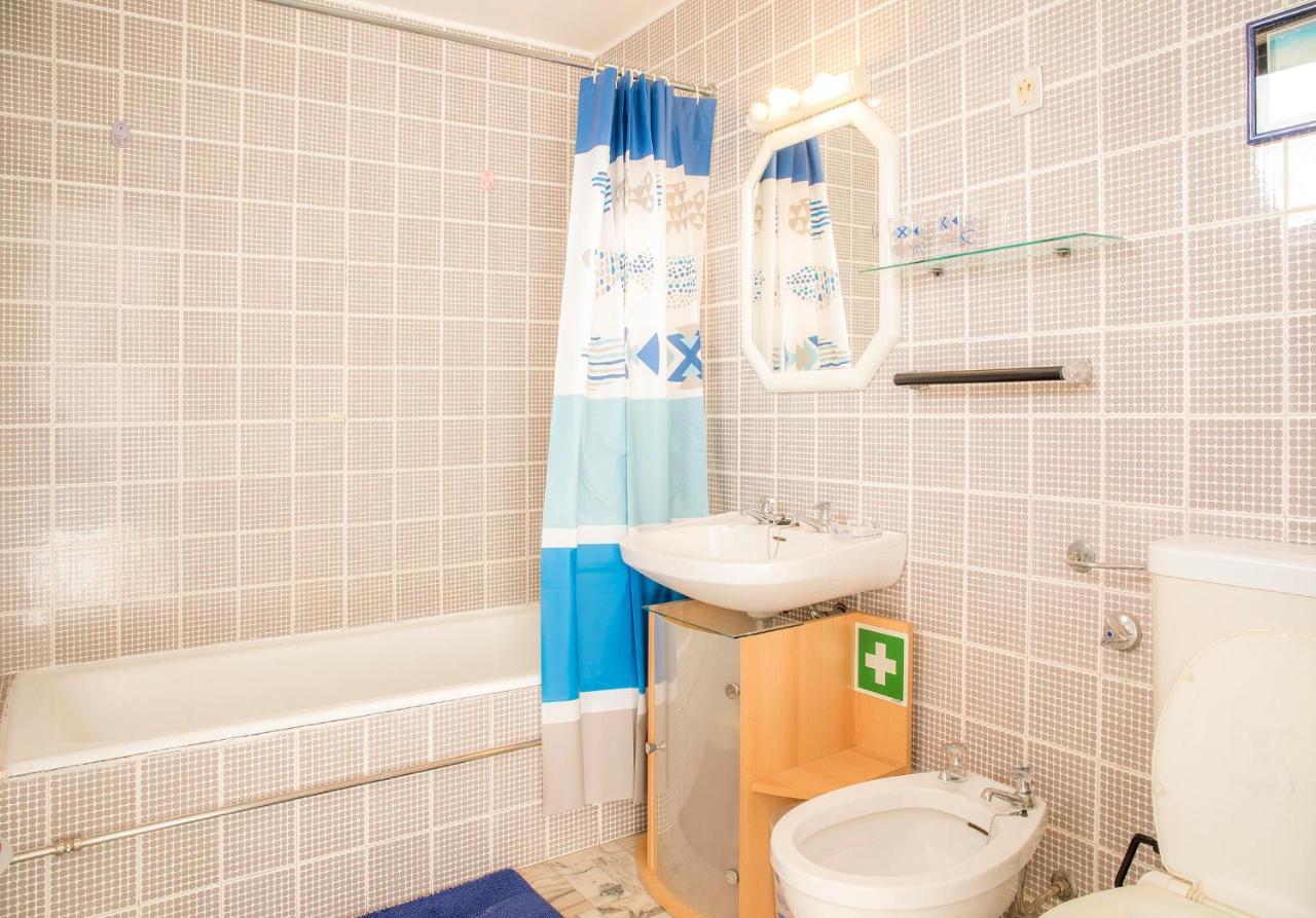 A28 - The Sea Wink Studio Apartment อัลวอร์ ภายนอก รูปภาพ