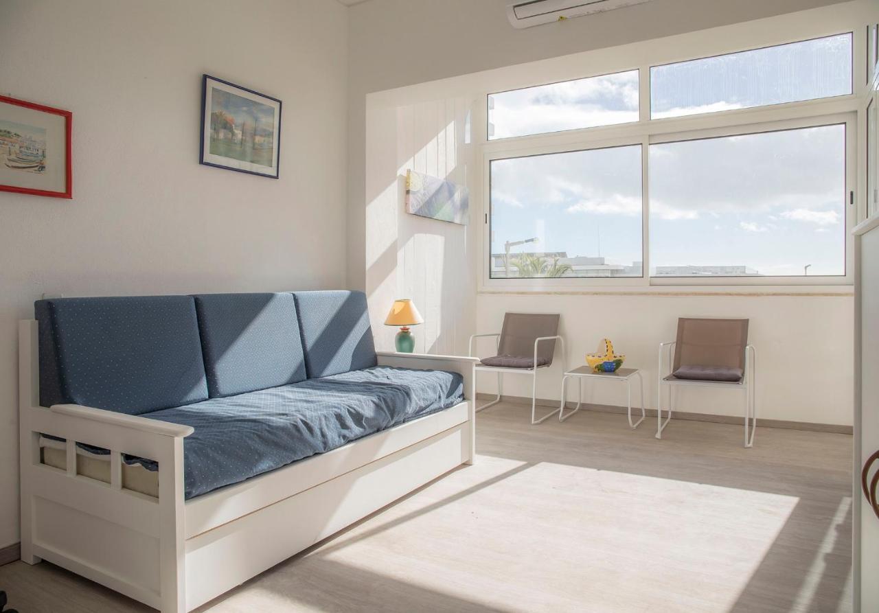 A28 - The Sea Wink Studio Apartment อัลวอร์ ภายนอก รูปภาพ